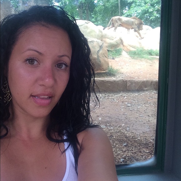 Meet your Posher, Marisol - Picture 5 of 6